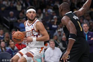 年轻选手在 年轻选手在